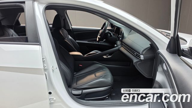 Hyundai AVANTE 2023 — photo 16