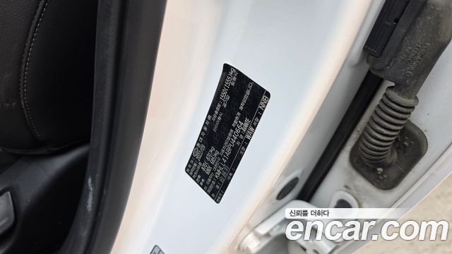 Hyundai AVANTE 2023 — photo 32