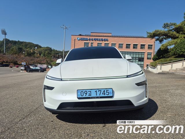 Tesla Model Y 2026 — photo 3