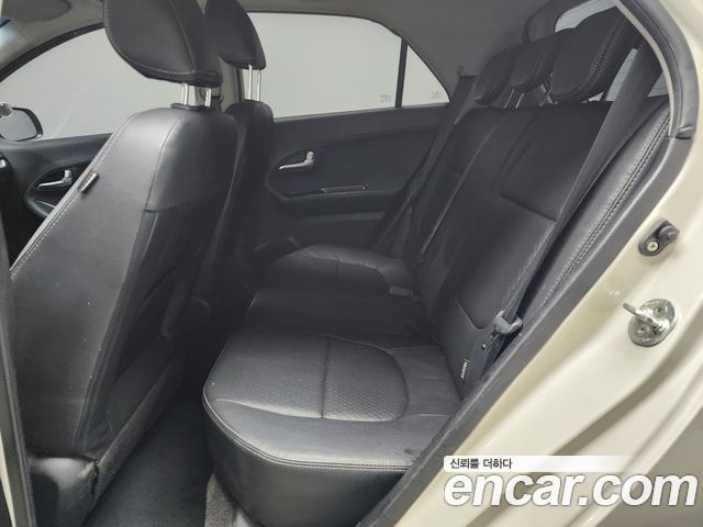 Kia morning 2015 — photo 17
