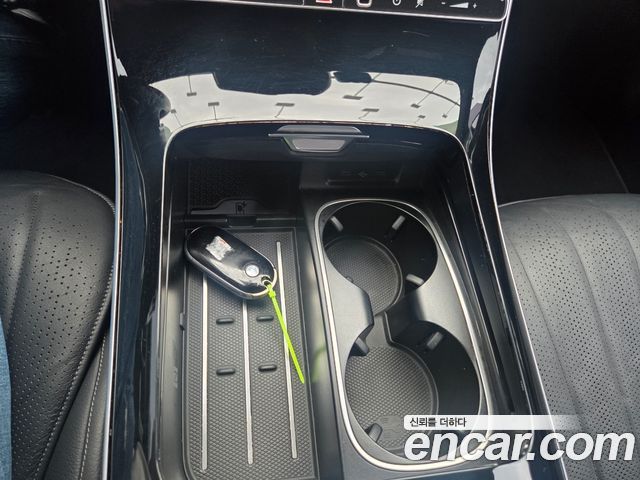 Mercedes-Benz S-Class 2021 — photo 17