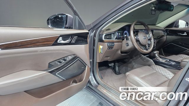 Kia K7 2019 — photo 10