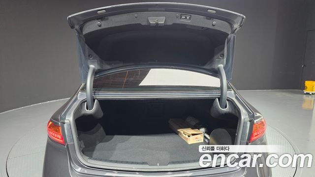 Kia K7 2019 — photo 20
