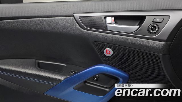 Hyundai Veloster 2017 — photo 25