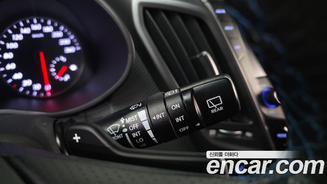 Hyundai Veloster 2017 — photo 29
