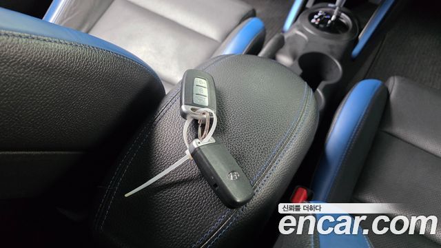 Hyundai Veloster 2017 — photo 31