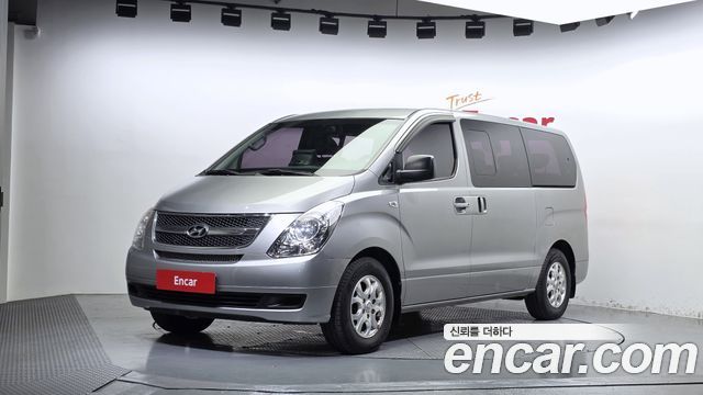 Hyundai Starex 2013 — photo 1