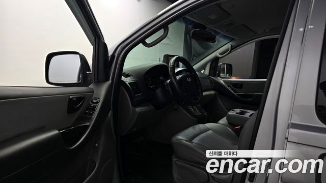 Hyundai Starex 2013 — photo 10