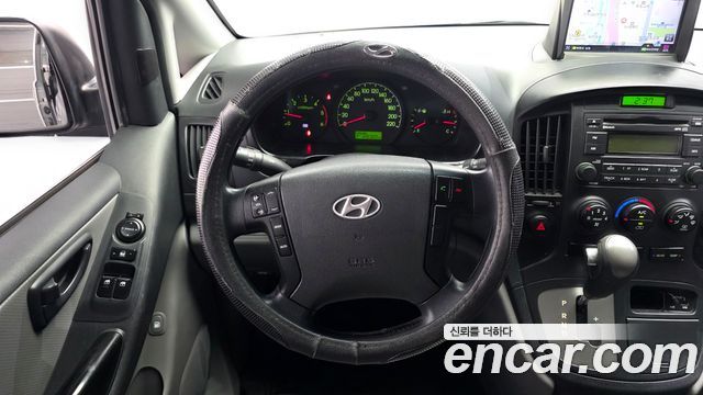 Hyundai Starex 2013 — photo 13
