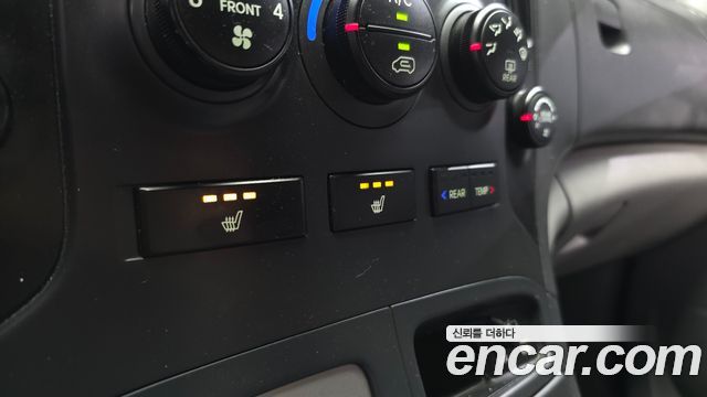 Hyundai Starex 2013 — photo 16