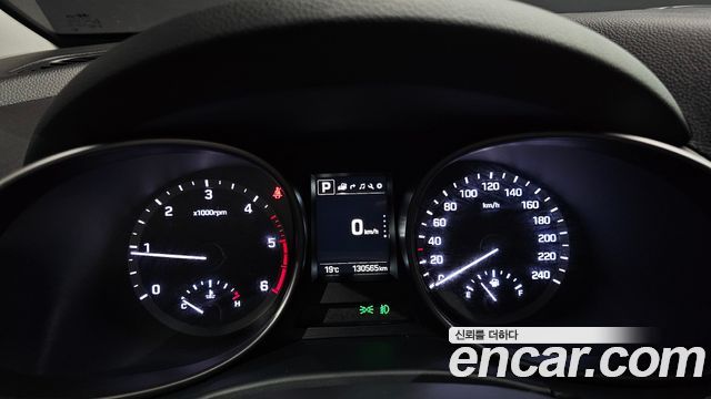 Hyundai Santafe 2018 — photo 11