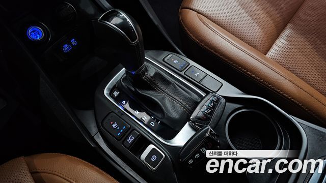 Hyundai Santafe 2018 — photo 12