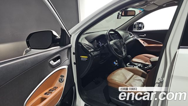Hyundai Santafe 2018 — photo 13