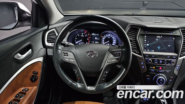 Hyundai Santafe 2018 — photo 18