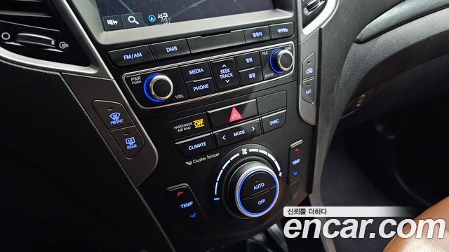 Hyundai Santafe 2018 — photo 21