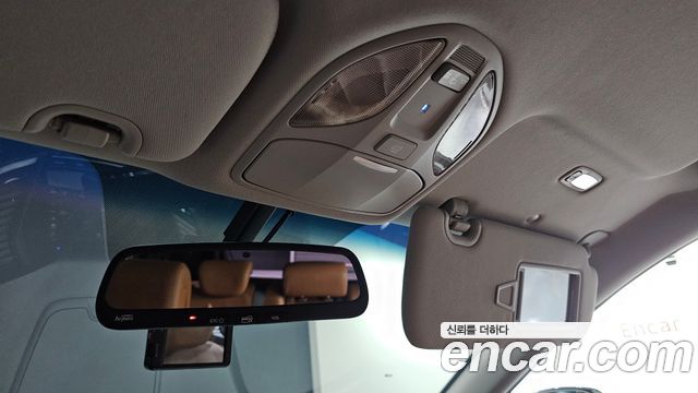 Hyundai Santafe 2018 — photo 25