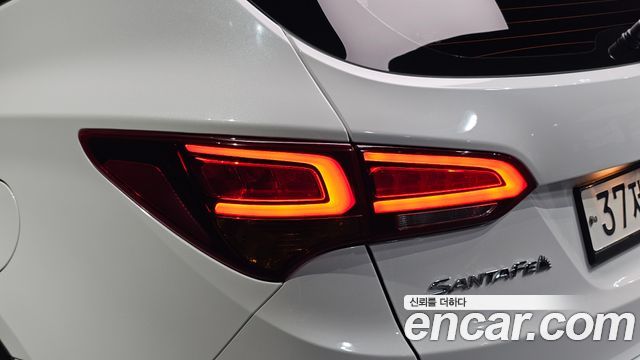 Hyundai Santafe 2018 — photo 9