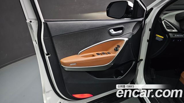Hyundai Santafe 2018 — photo 14