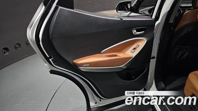 Hyundai Santafe 2018 — photo 15
