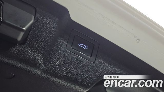 Hyundai Santafe 2018 — photo 29