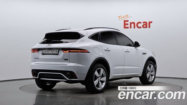 Jaguar E-PACE 2019 — photo 2