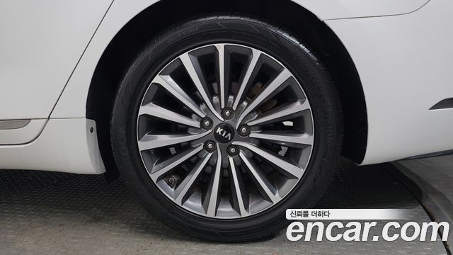 Kia K7 2018 — photo 5