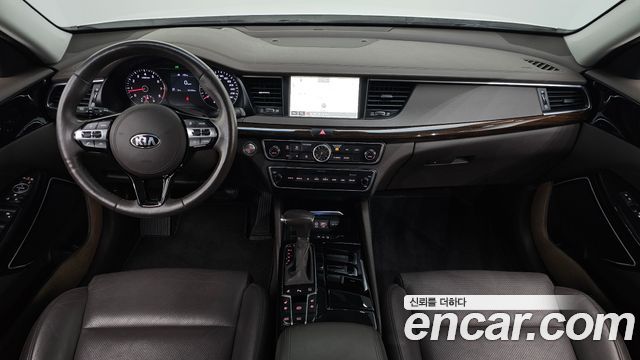 Kia K7 2018 — photo 10