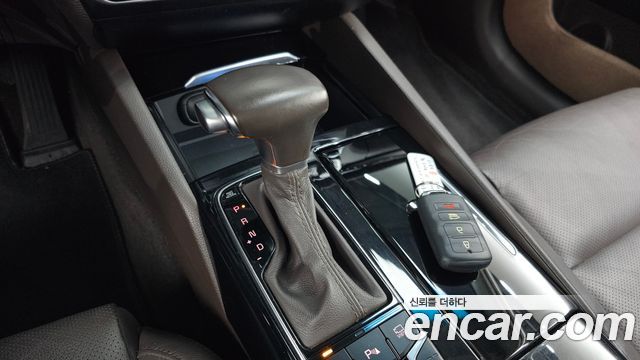 Kia K7 2018 — photo 12