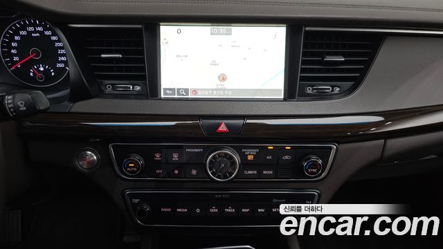 Kia K7 2018 — photo 20