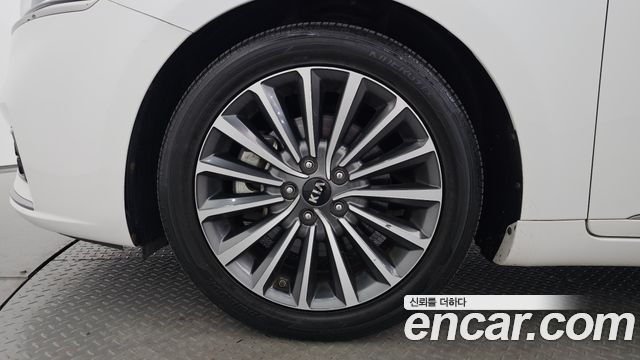 Kia K7 2018 — photo 7