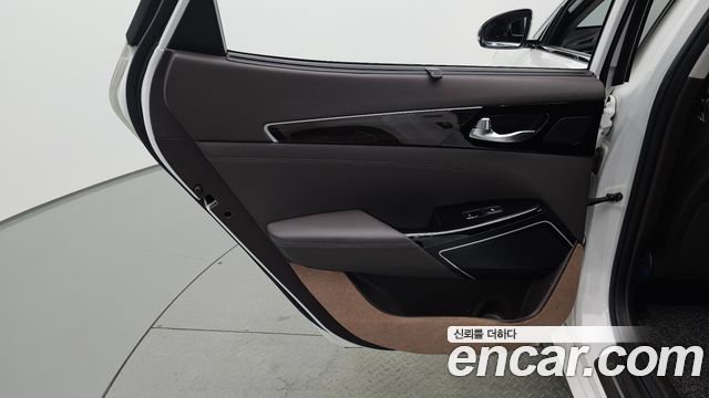 Kia K7 2018 — photo 15