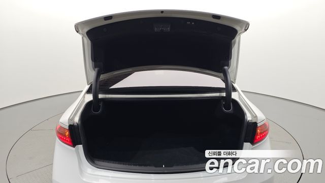 Kia K7 2018 — photo 32