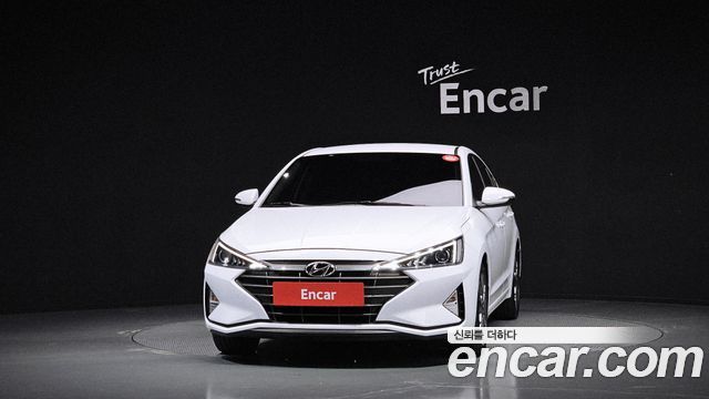 Hyundai AVANTE 2019 — photo 3