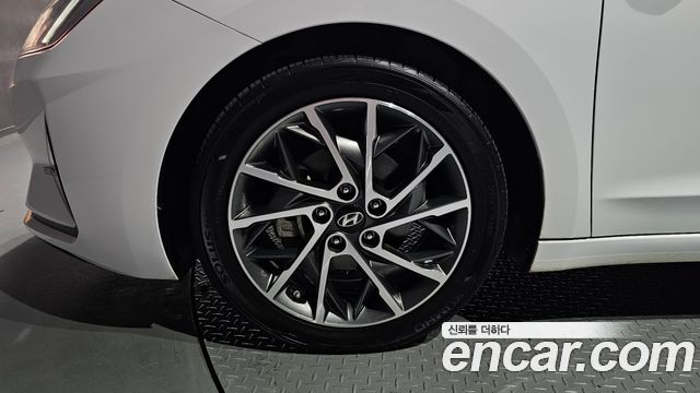 Hyundai AVANTE 2019 — photo 5