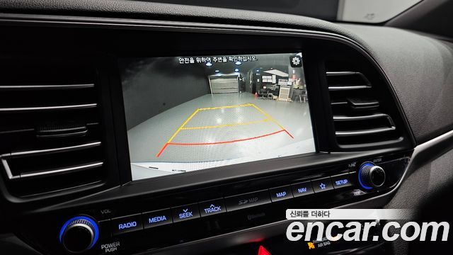 Hyundai AVANTE 2019 — photo 20