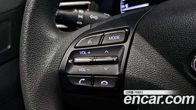 Hyundai AVANTE 2019 — photo 24