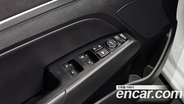 Hyundai AVANTE 2019 — photo 25