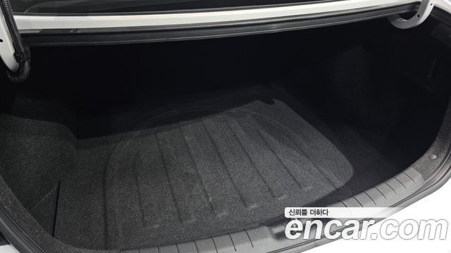 Hyundai AVANTE 2019 — photo 30