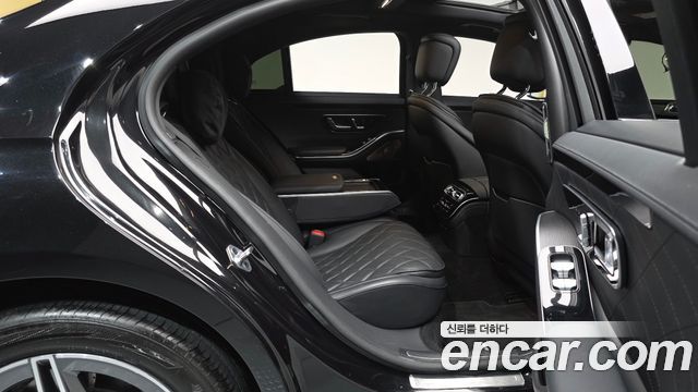 Mercedes-Benz S-Class 2022 — photo 17