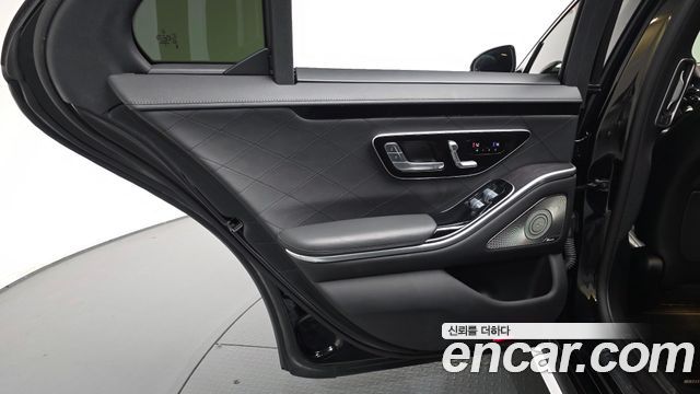 Mercedes-Benz S-Class 2022 — photo 15