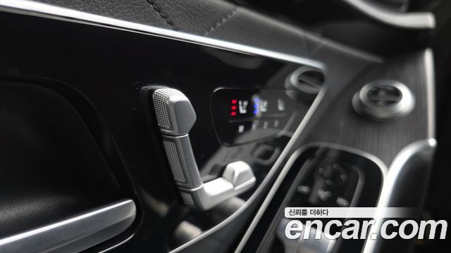 Mercedes-Benz S-Class 2022 — photo 27