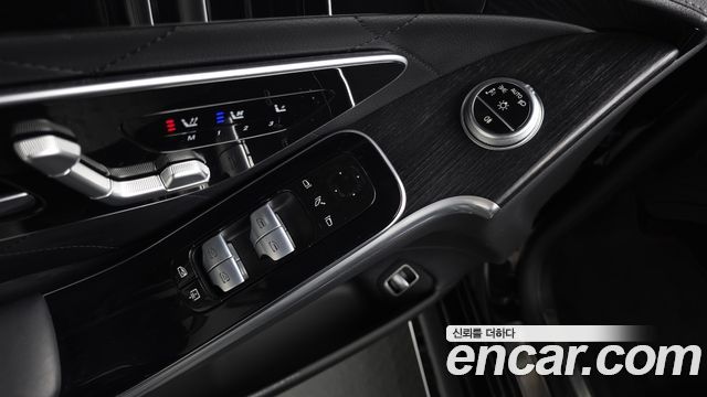 Mercedes-Benz S-Class 2022 — photo 33