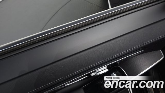 Mercedes-Benz S-Class 2022 — photo 35