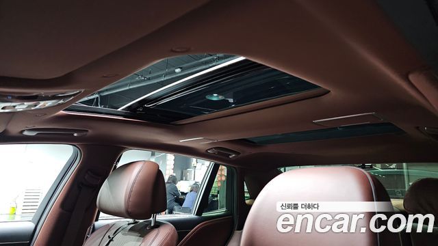 Genesis G90 2022 — photo 30