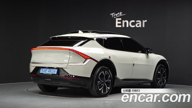 Kia EV6 2022 — photo 2