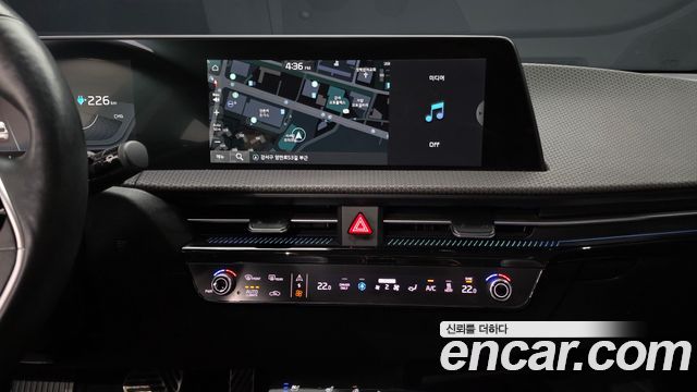 Kia EV6 2022 — photo 20