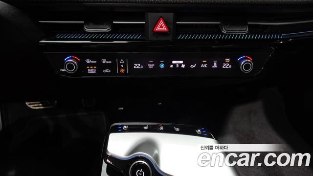 Kia EV6 2022 — photo 23