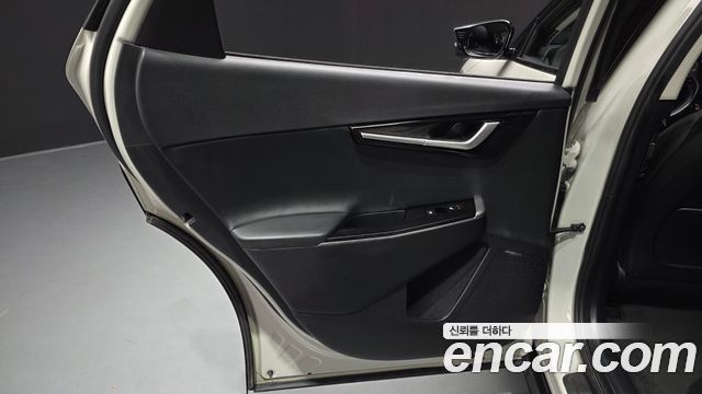 Kia EV6 2022 — photo 15