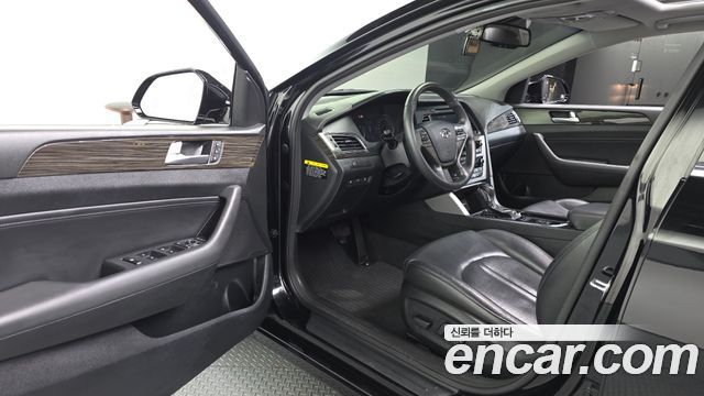 Hyundai Sonata 2015 — photo 13