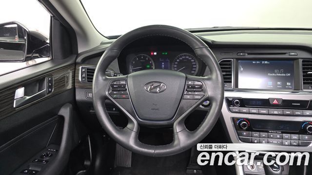 Hyundai Sonata 2015 — photo 19